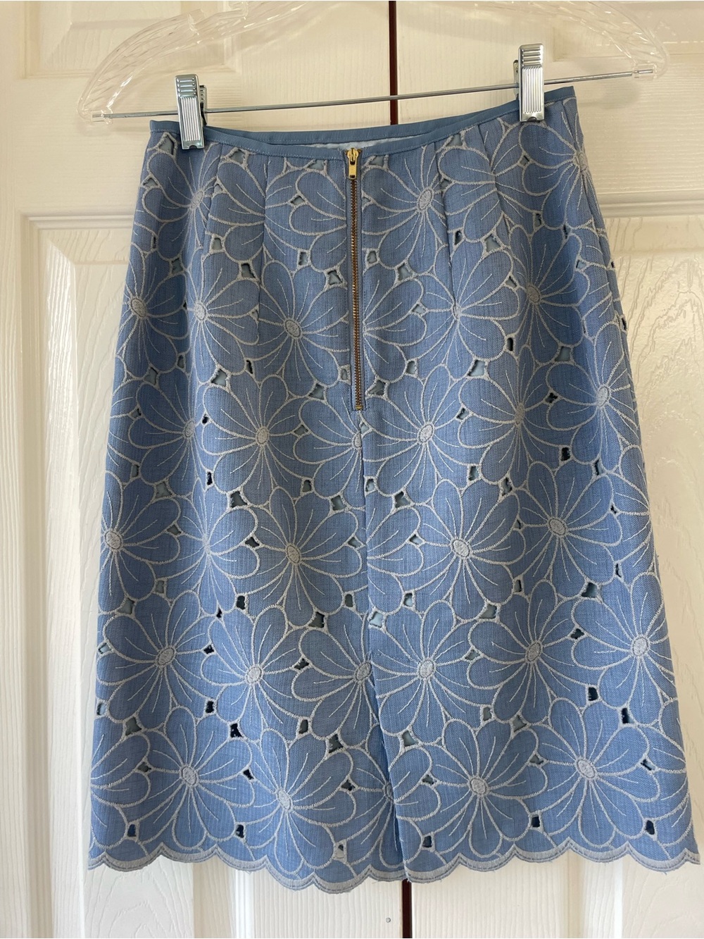 Apuweiser Riche Blue and White Floral Embroidered Lace Pencil Skirt Size 0 XXS - Picture 3 of 11